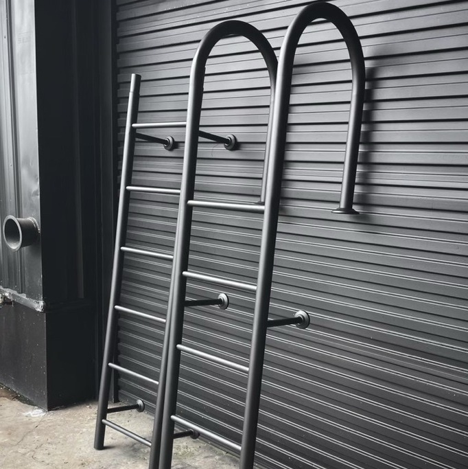 爬梯、泳池梯、不鏽鋼梯、爬梯、弧形、白鐵梯