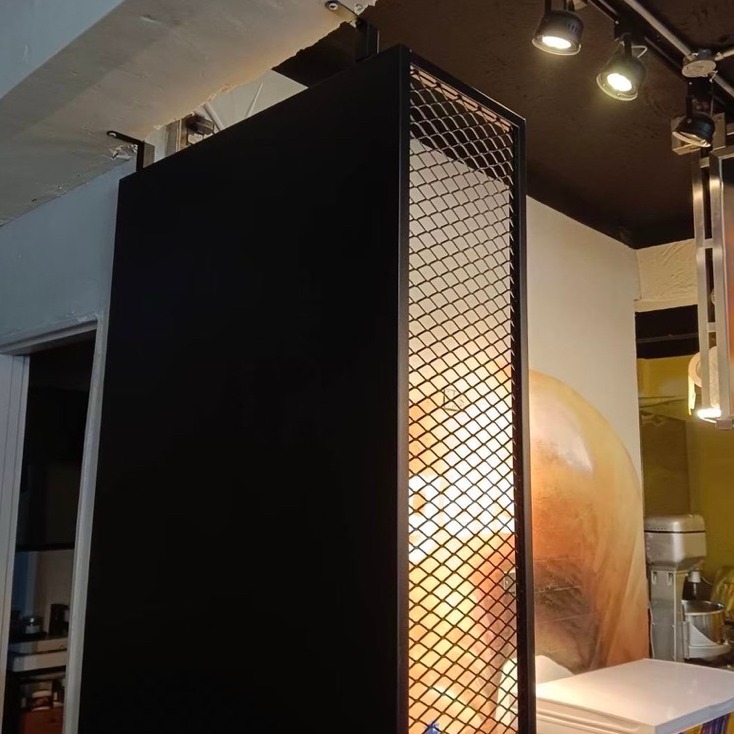 客製化造型屏風牆、工業風造型背景、金屬隔間、牆壁裝飾、店面裝修