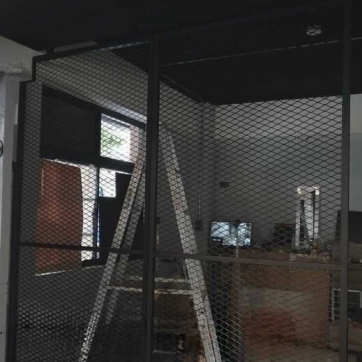 屏風、網架、鐵架、隔間、圍網、客製化服務、規劃動線架、拉門、擋架、網狀架、整體黑化、輕隔間