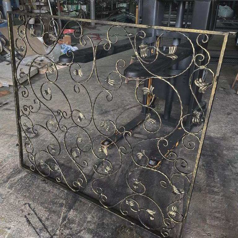 圍牆裝飾、鍛造鐵件、客製化尺寸、各式配件、家用美化