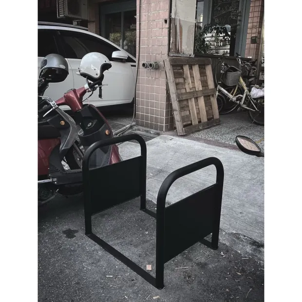 通道拒馬、出入口架、店面口通道架、入口架、佔位架、走道口、店面架、通道、動線架、陸橋、加板人行通道架禁止停車