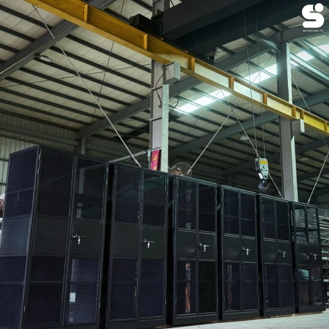 工業風大型網櫃、收納櫃、菱格造型櫃、鐵件製造、傢俱收納櫃、衣櫃、衣櫥、鞋櫃、收藏櫃